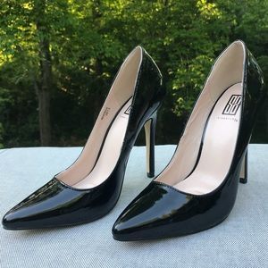 NWOT SS SIGNATURE Black Patent Leather Heels 7.5